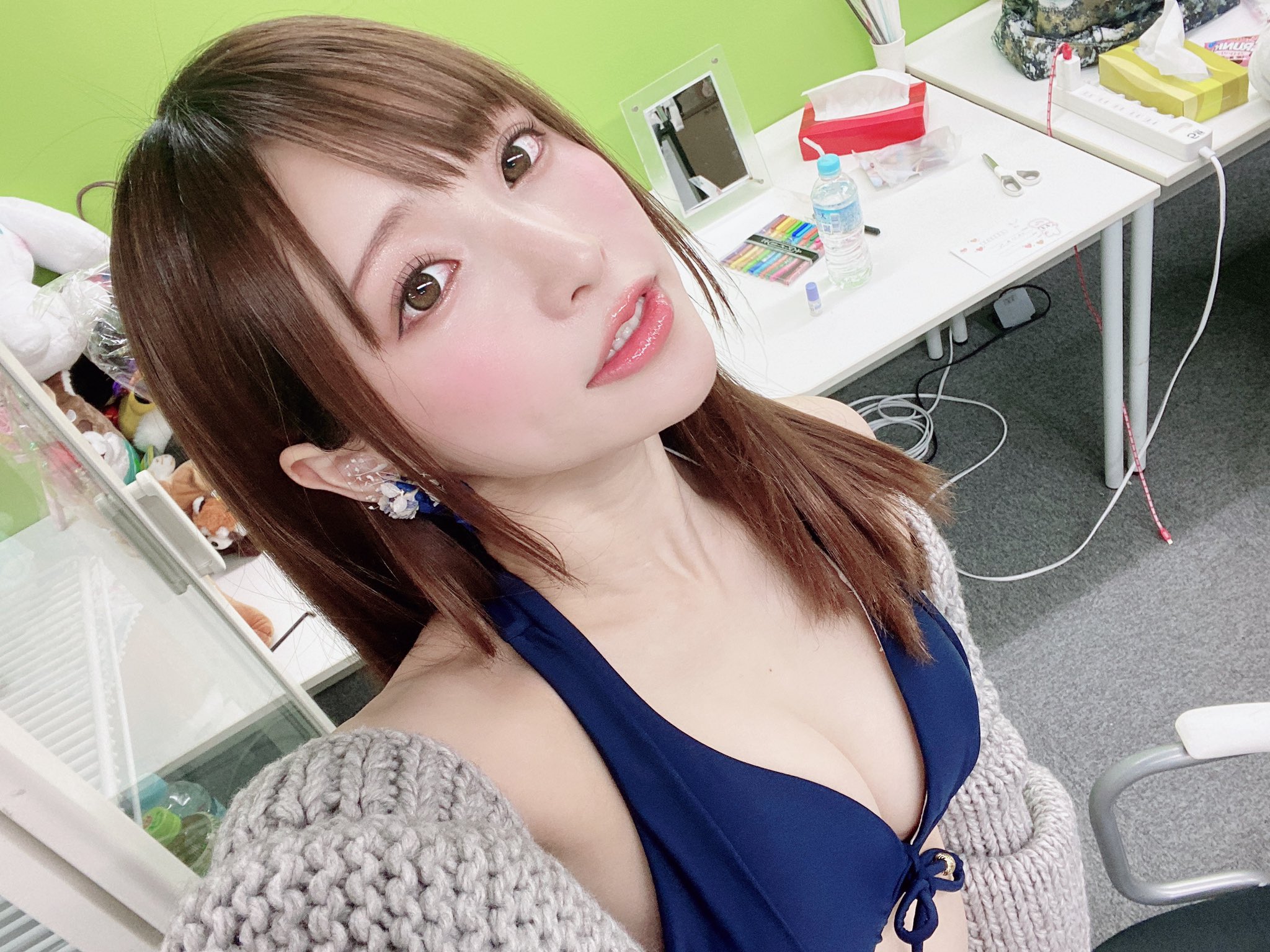 amatsuka_moe 1210944734371336192_p0